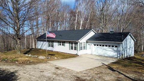 9108 Shannon Ln, Ellsworth, MI 49729
