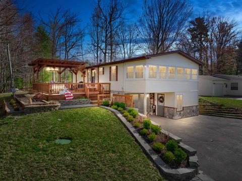 7740 W White Birch Ave, Lake City, MI 49651