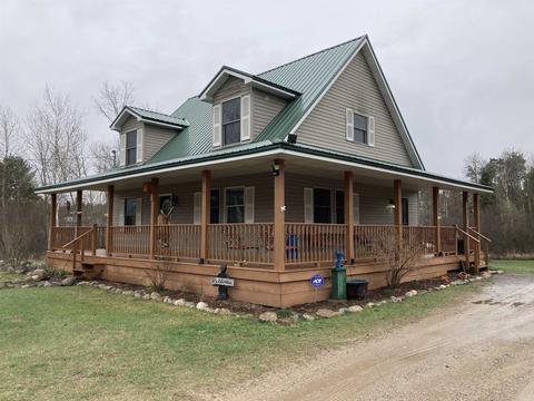 428 Esmond Rd, Rose City, MI 48654