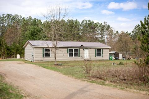 7872 Hunt Club Rd, Lake Ann, MI 49650