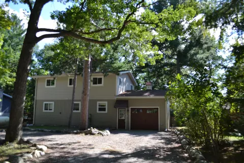 1994 W W Riv, Oscoda, MI 48750