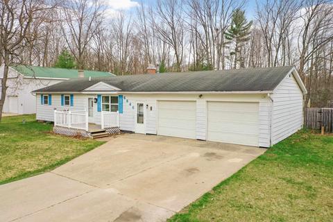 6646 W Goose Lake Rd, Lake City, MI 49651