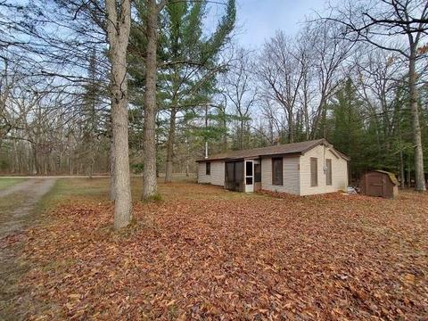 4906 N Goodar Rd, South Branch, MI 48761
