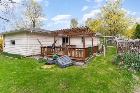 602 Pine Ave, Alma, MI 48801 photo 2