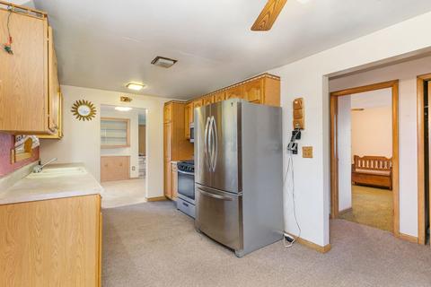 602 Pine Ave, Alma, MI 48801 photo 8