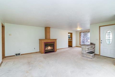 602 Pine Ave, Alma, MI 48801 photo 3