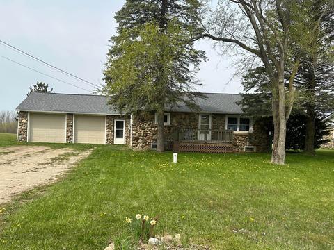 9424 S Summerton Rd, Shepherd, MI 48883