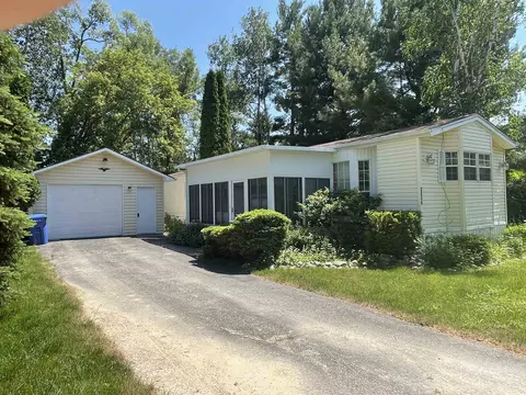 2539 Highland Trl, West Branch, MI 48661