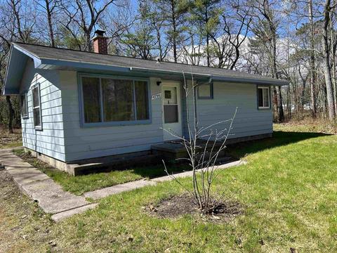 4794 Elk Ln, Oscoda, MI 48750