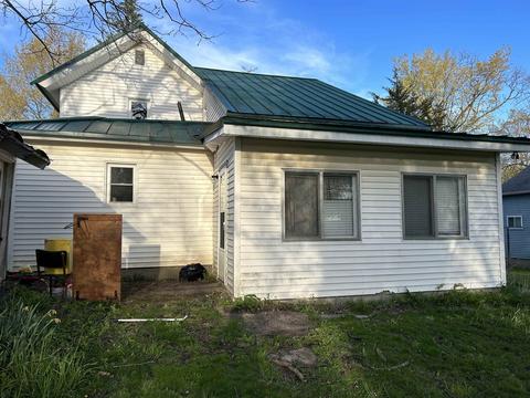 509 N Maple, Ithaca, MI 48847 photo 2