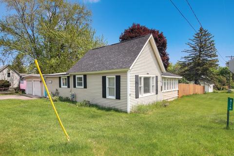 8116 Ballard St, Central Lake, MI 49622