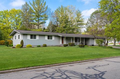 1812 Woodland, Mount Pleasant, MI 48858