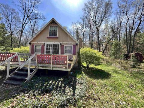 611 Beverly Dr, Harrison, MI 48625 photo 2