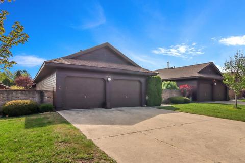 2156 Hammond Pl, Traverse City, MI 49686