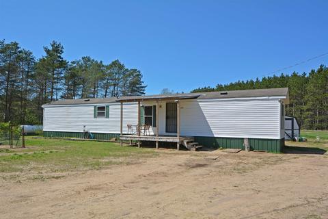 17598 Pine View Dr, Thompsonville, MI 49683