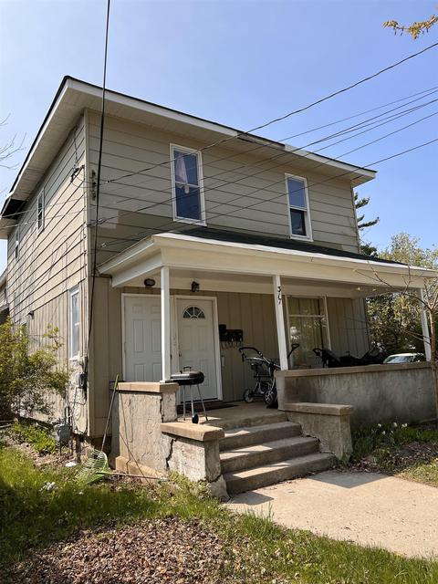 317 Jackson, Petoskey, MI 49770