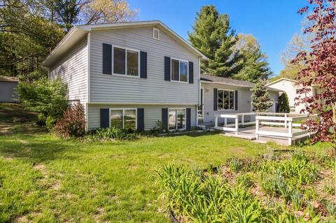 9365 1st St, Interlochen, MI 49643