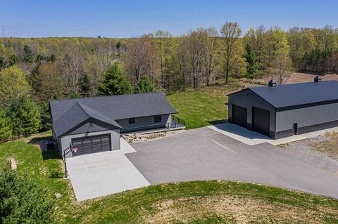 16150 Brundage Rd, Interlochen, MI 49643