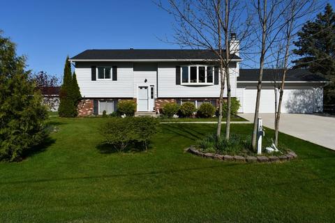 146 Sixth St, Oscoda, MI 48750
