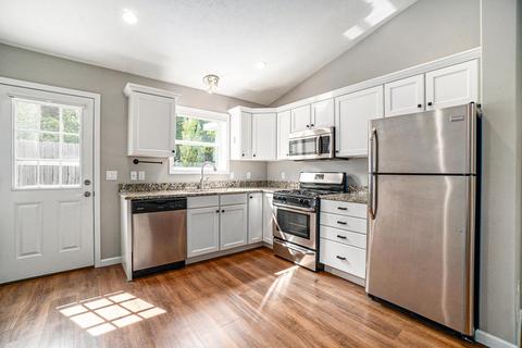 5005 Cedar Condo Ct, Traverse City, MI 49685