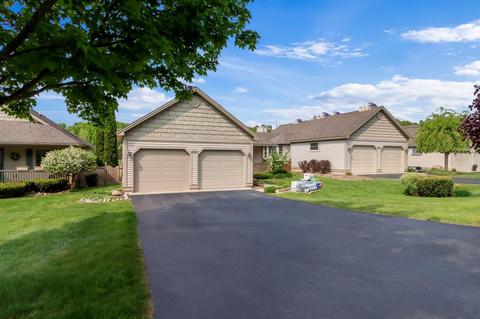 2923 E Crown 11 #11 : 11, Traverse City, MI 49685