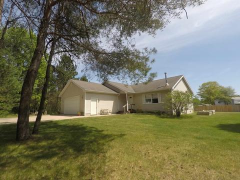 8303 Joelle Dr, Cadillac, MI 49601