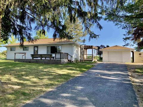 3155 E Deerfield, Mount Pleasant, MI 48858