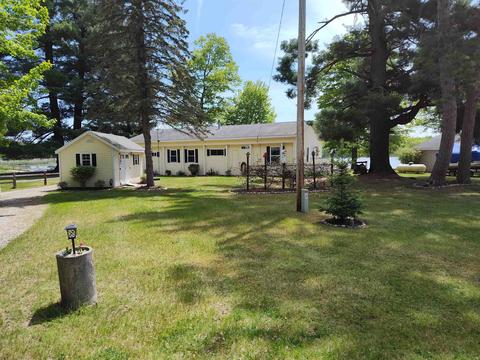 3159 Taho Trl, Lake, MI 48632