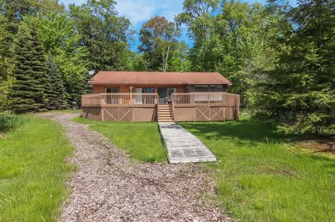 542 E Sugar Bay Ln, Cedar, MI 49621 photo 35