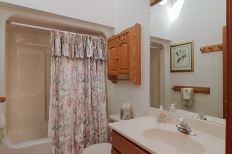 542 E Sugar Bay Ln, Cedar, MI 49621 photo 32