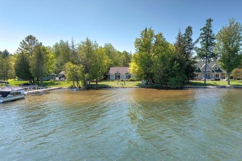 4815 S Skyline Dr, Cedar, MI 49621
