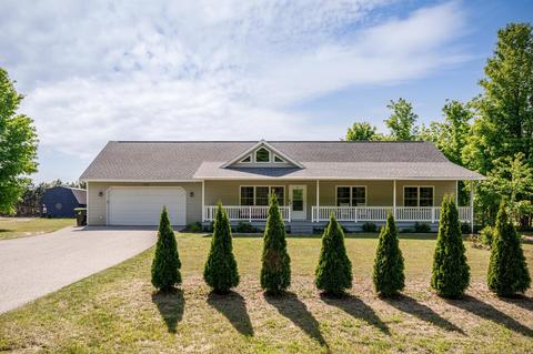 5189 Goodrick, Traverse City, MI 49684