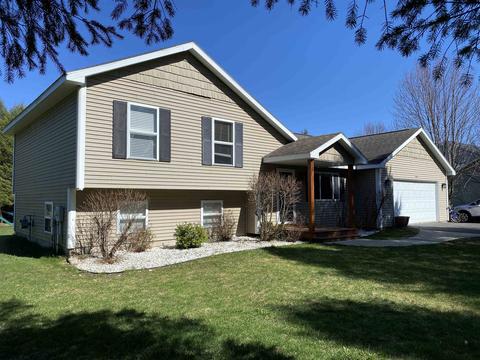 855 Francis Dr, Traverse City, MI 49696