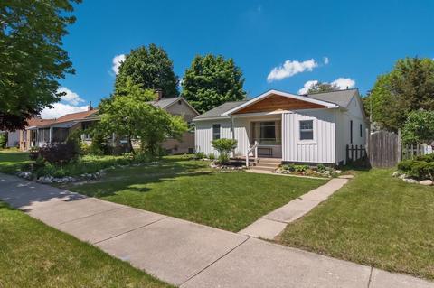 424 W Thirteenth St, Traverse City, MI 49684