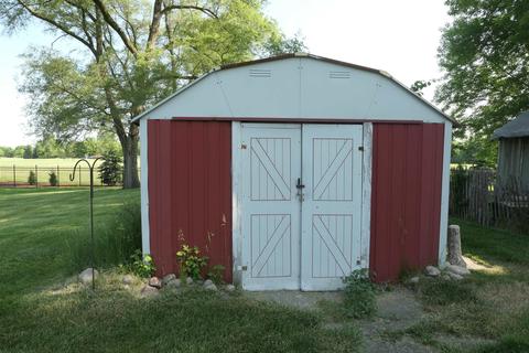 203 End St, Alma, MI 48801 photo 4