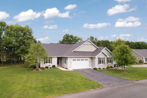 180 Wildwood Meadows Dr, Traverse City, MI 49686