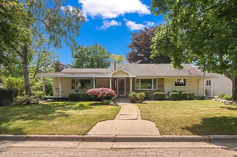 711 E Orch, Traverse City, MI 49686