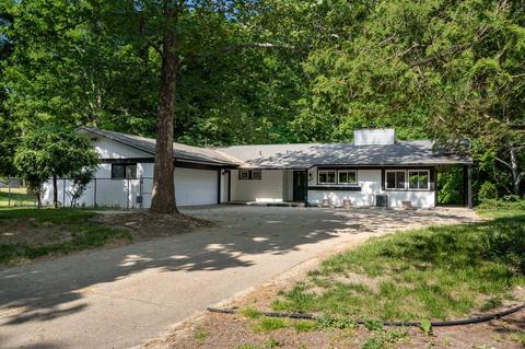 1308 Tomah Dr, Mount Pleasant, MI 48858