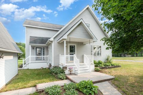 688 E Remus Rd, Mount Pleasant, MI 48858