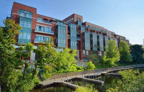 141 Rivers Edge #305, Traverse City, MI 49684