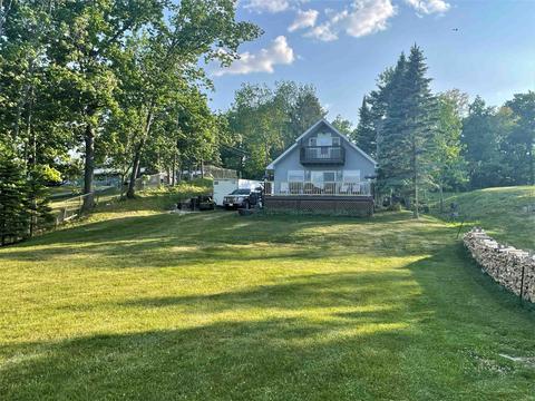 622 Maple St, Lupton, MI 48635