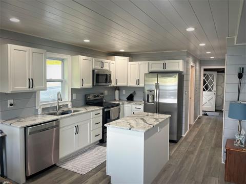 622 Maple St, Lupton, MI 48635 photo 2