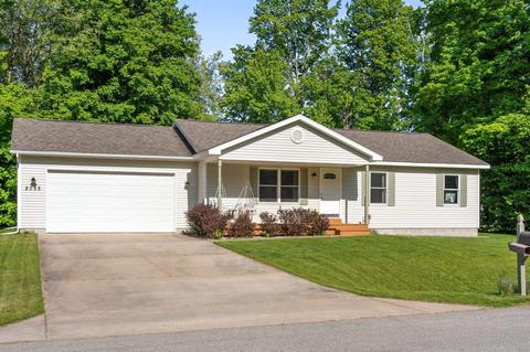 2055 Pine Valley Cir, Traverse City, MI 49685