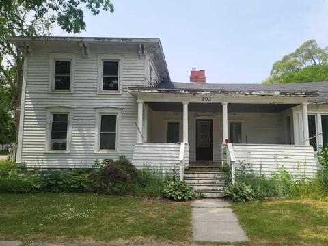 203 N Delaware, Saint Louis, MI 48880