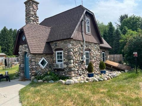 5948 W Jennings, Lake City, MI 49651