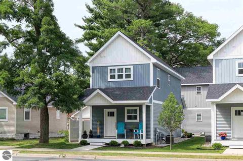 1013 E Front #3, Traverse City, MI 49686