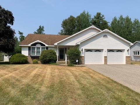 722 Adams St, East Tawas, MI 48730