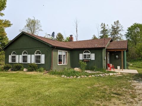 5387 E M-55, Hale, MI 48739