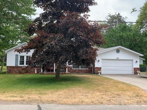 1157 Bay, Tawas City, MI 48763