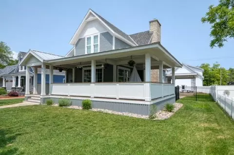 813 E State, Traverse City, MI 49686